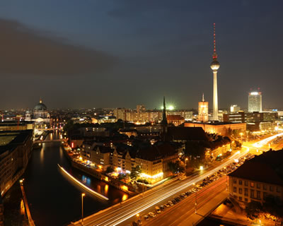 Traveler of lost city: Berlin