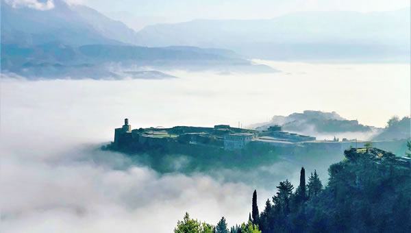 Traveler of Lost City: Gjirokastër and Berat