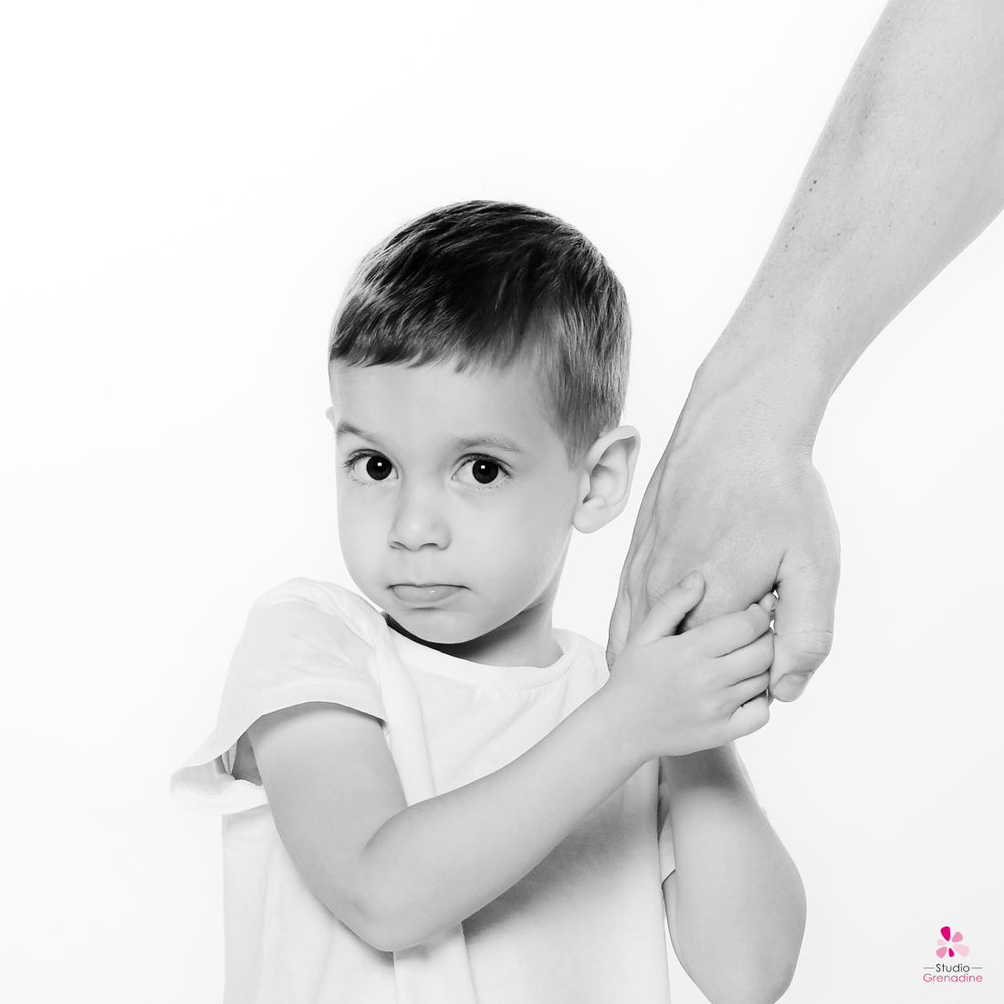 Séance photo familiale réussie au Studio Grenadine
