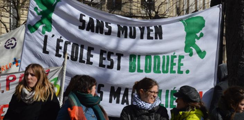 Des enseignants de Seine-Saint-Denis protestent contre le manque de moyens alloués aux écoles de leur département. (Crédit Alphacit NEWIM / CrowdSpark)
