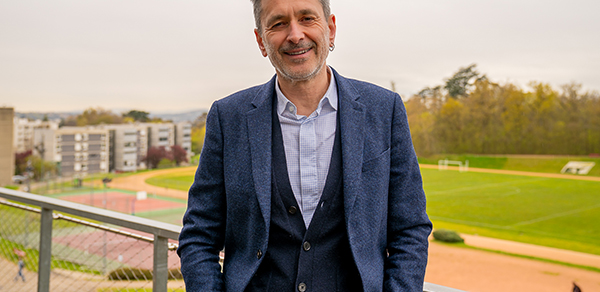 portrait Eric Vincens professeur en génie civil