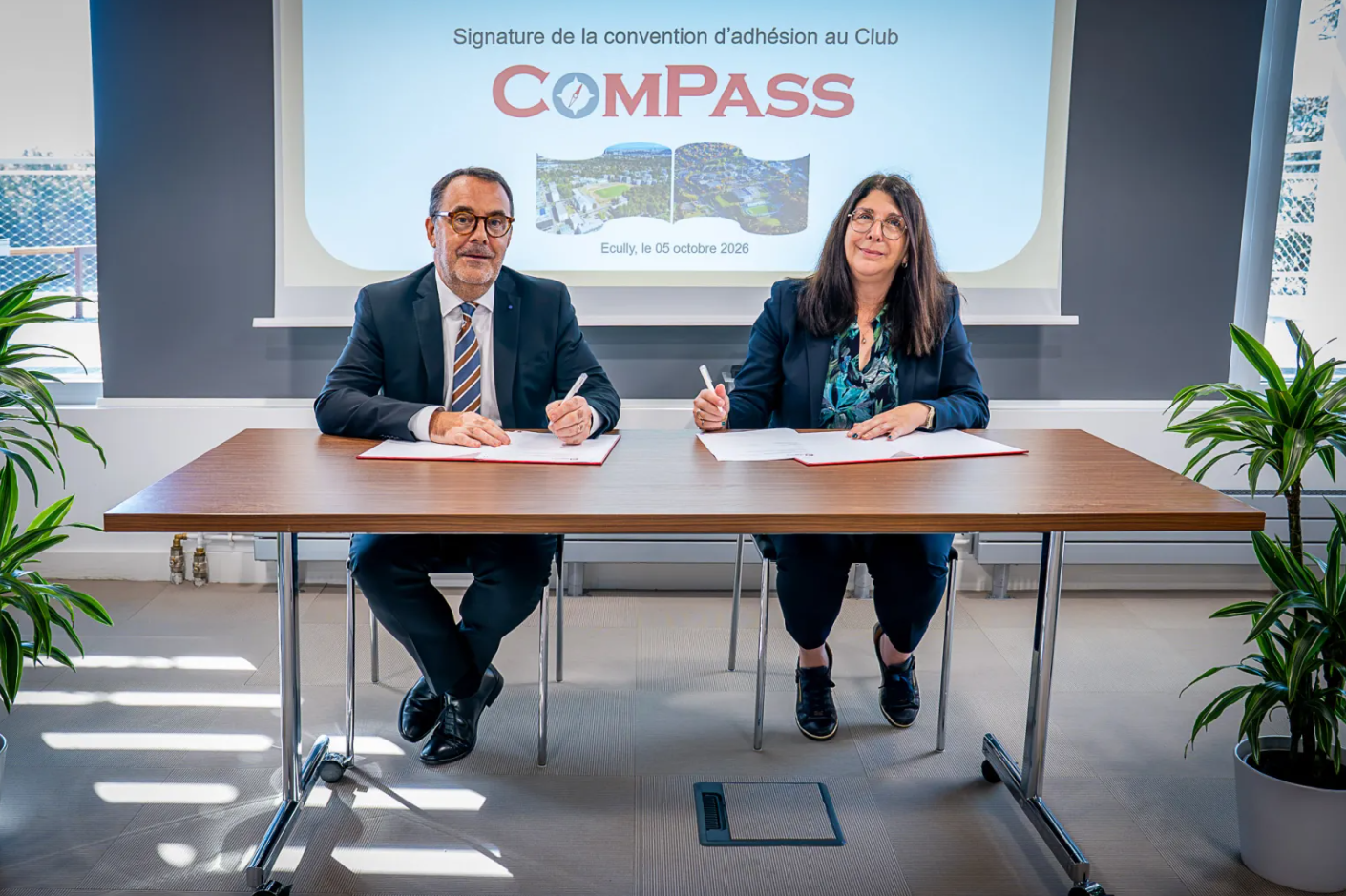 Signature de l'Université de Sherbrooke à ComPass