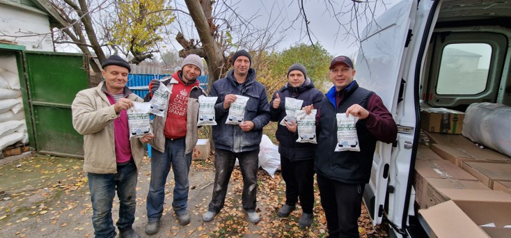 Soup packets in the hands of Ukrainians