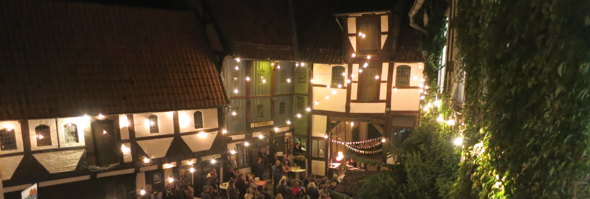 Der Bürgermeisterhof bei Nacht