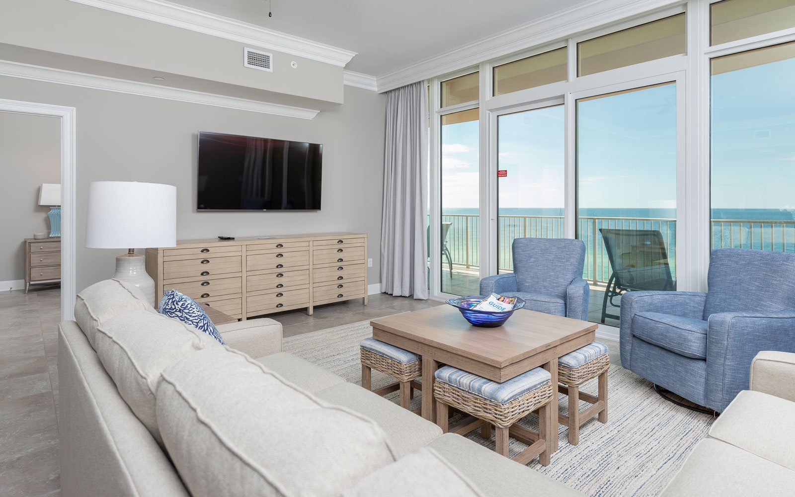 Family-friendly 3-bedroom Gulf Shores condo