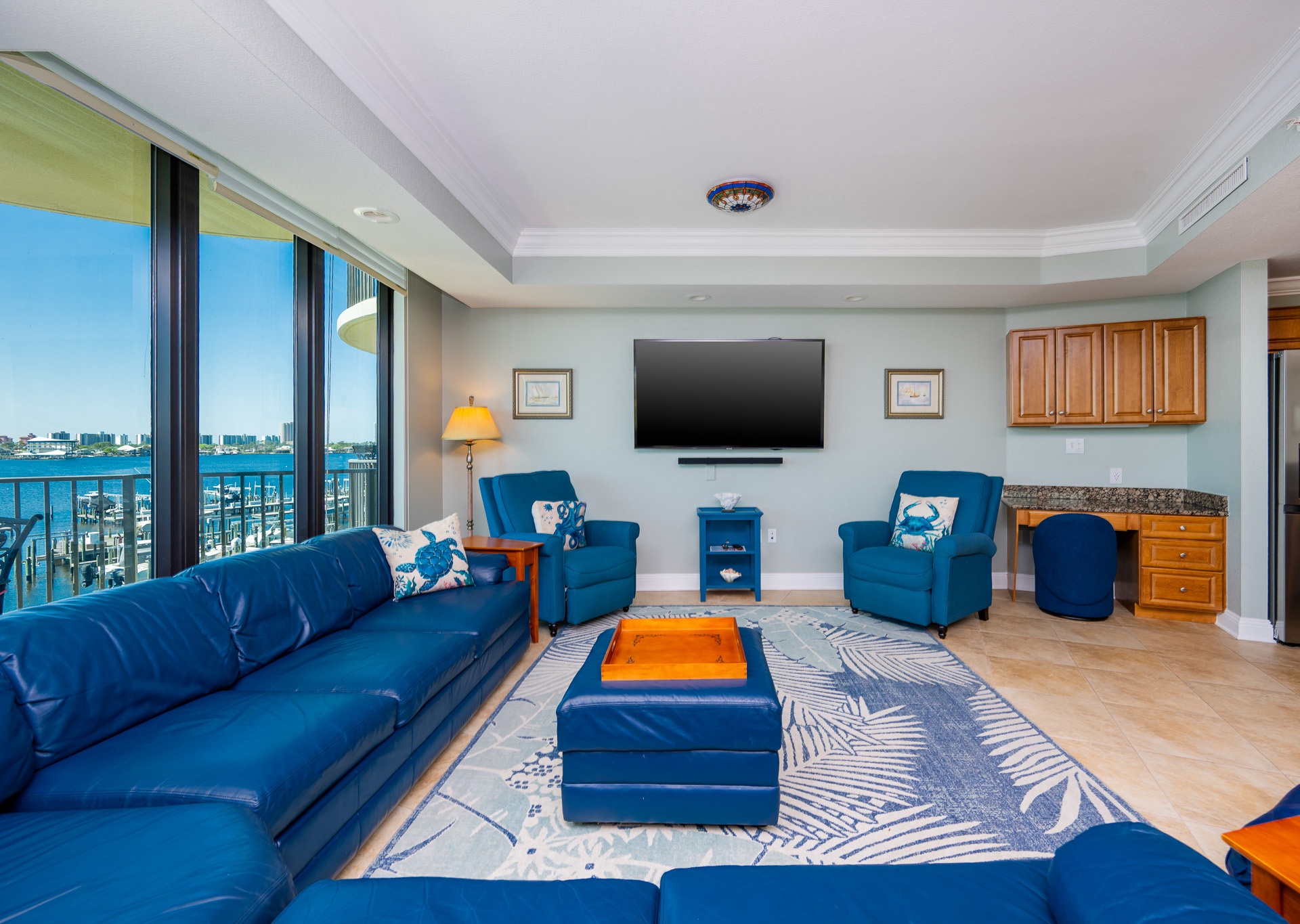 Large 4-bedroom group vacation rental beachfront