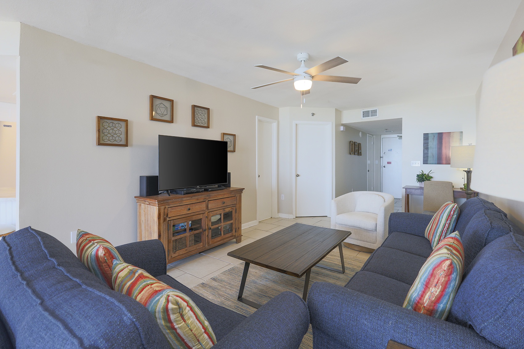 Cozy 1-bedroom Gulf Shores condo with balcony Gulf view