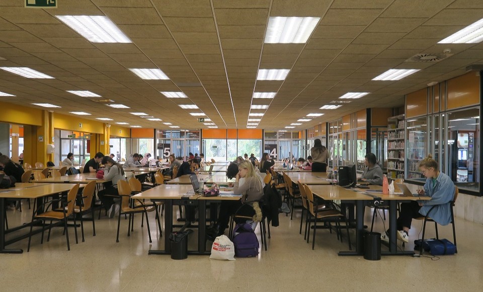 Biblioteca de Ciències Socials