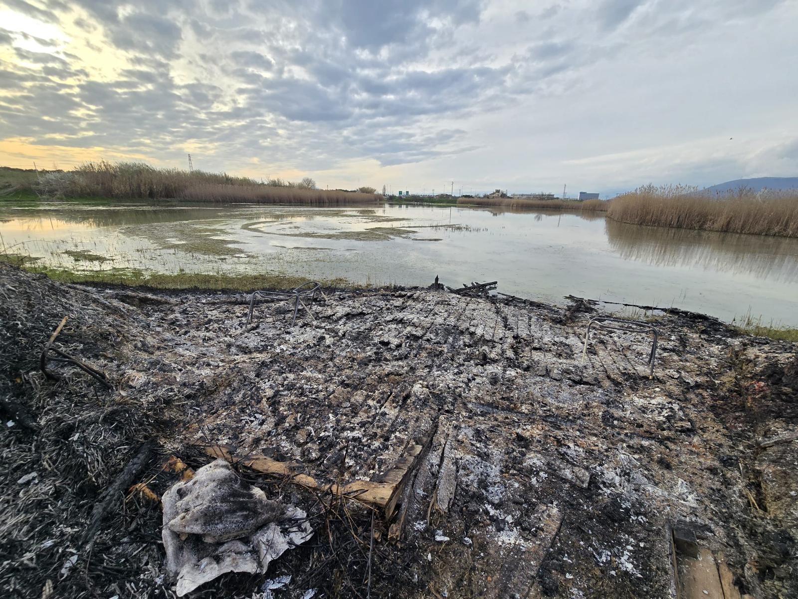 Incendi Parco della Piana, Rossi Romanelli (M5S): «Solidarietà a Legambiente e ai cittadini. Non accettiamo intimidazioni mafiose contro chi difende il territorio»