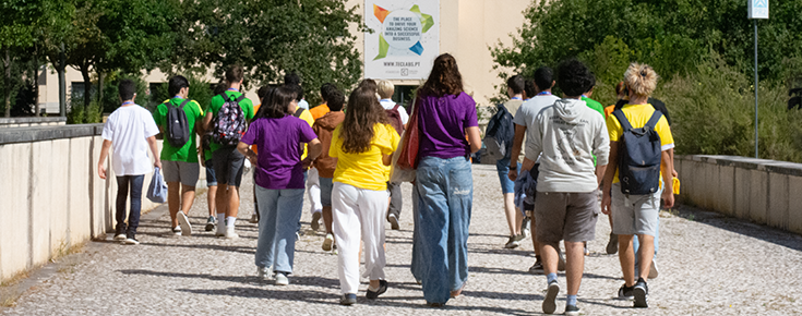 Fotografia de grupo de participantes na edição de 2025 do Ser Cientista