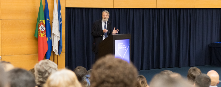 Alterações climáticas já estão a afetar a vida dos texugos, alerta zoólogo David Macdonald durante visita a CIÊNCIAS David Macdonald