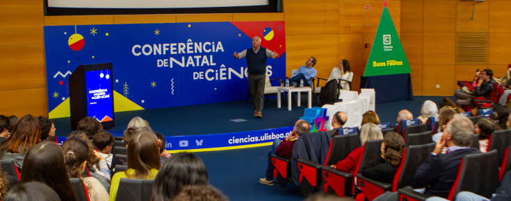 A Conferência de Natal levou três cientistas ao palco.
