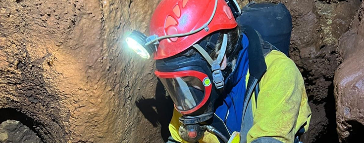 Ana Sofia Reboleira durante uma das muitas visitas à Gruta de Vale Telheiro