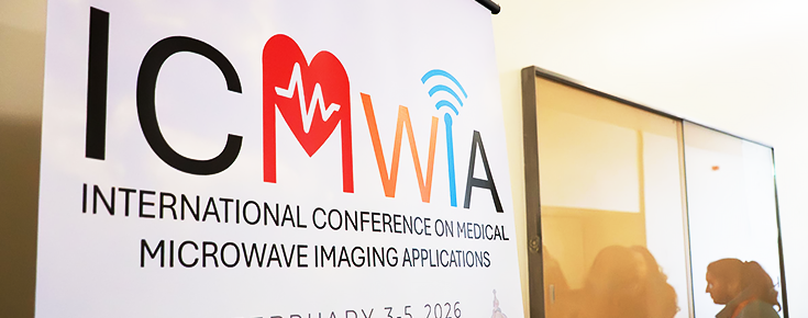 Painel com o logótipo da conferência ICMWIA