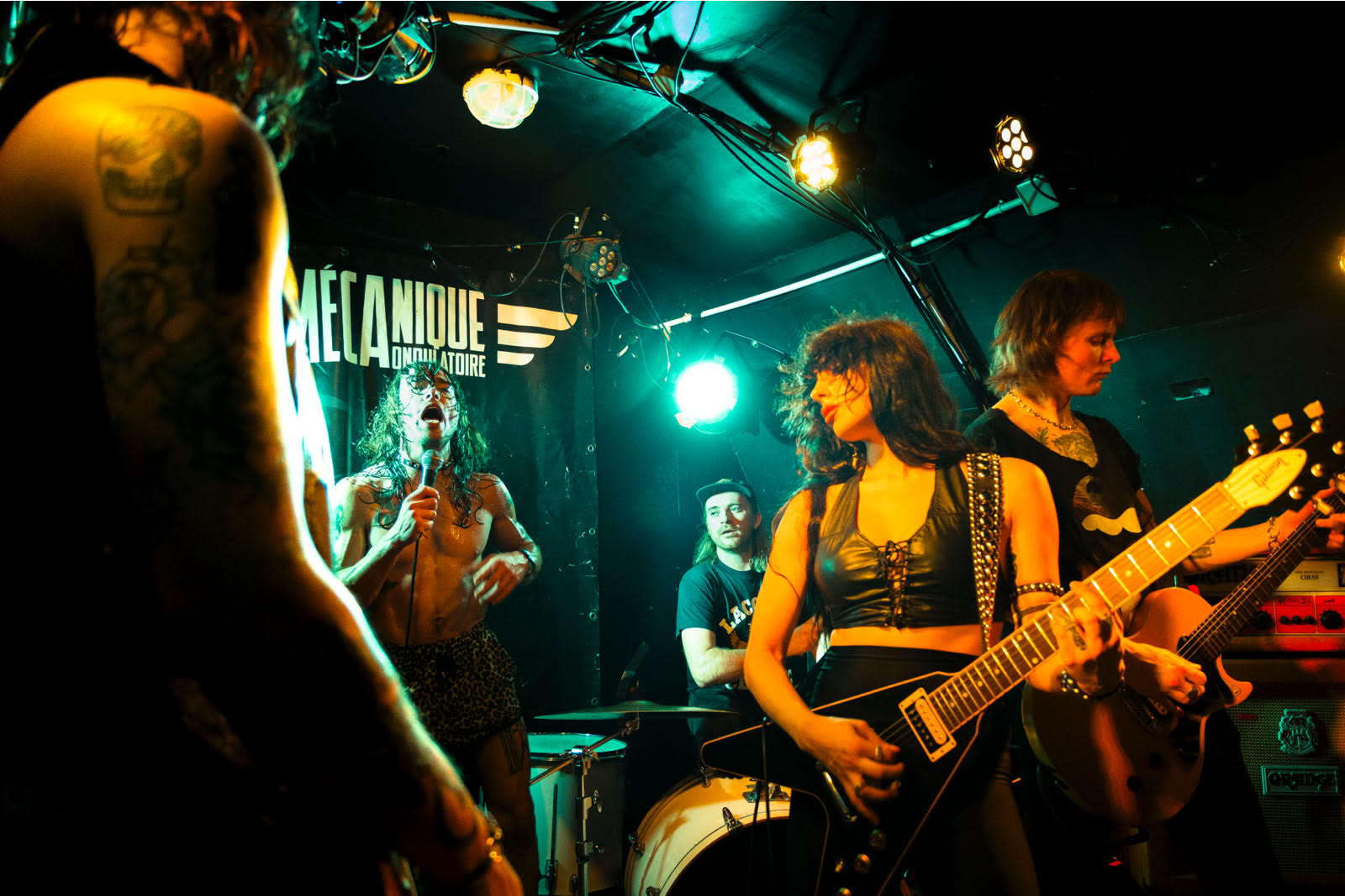 Killer Kin live in France