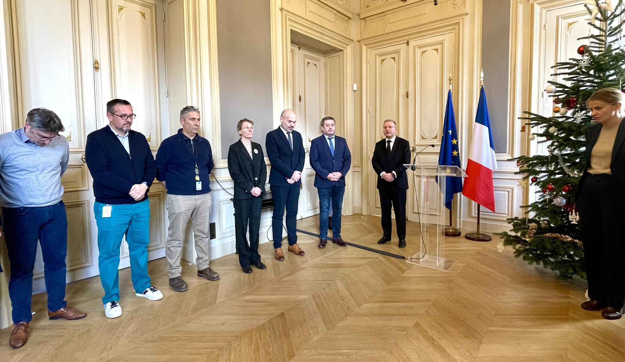 Selfie à l'assemblée des femmes au siège du parti communiste français