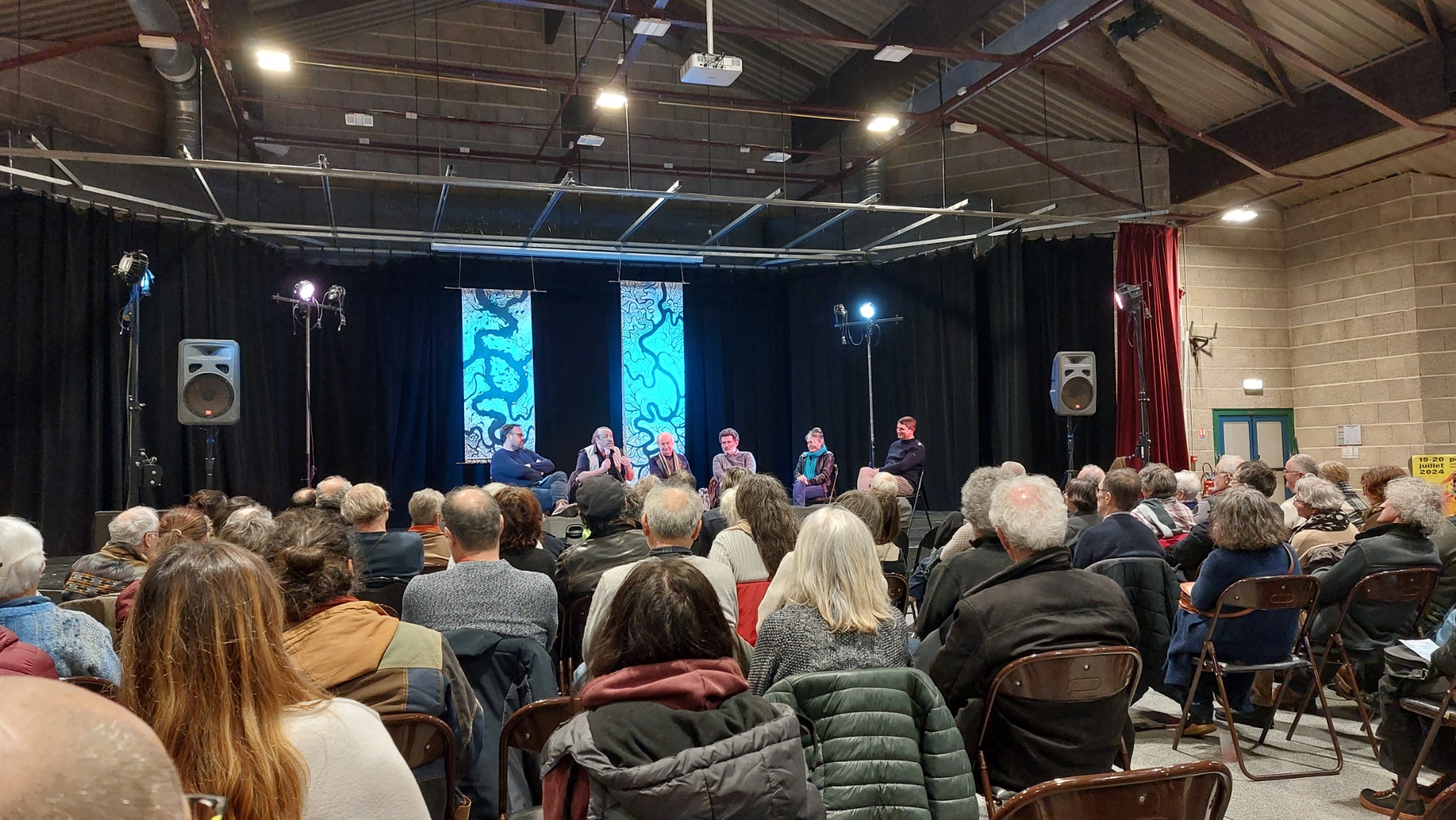 1ère table ronde sur "Eau et démocratie"