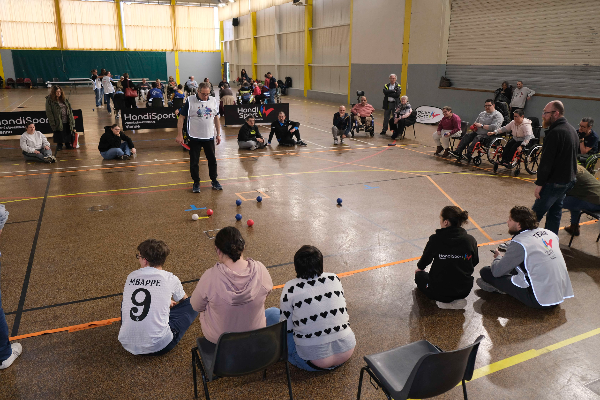 Partie de Boccia en cours
