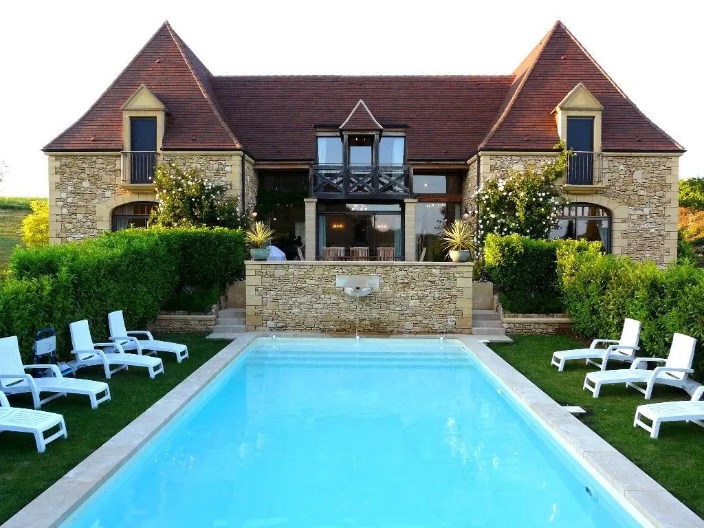 The Pool at Combe-Claire
