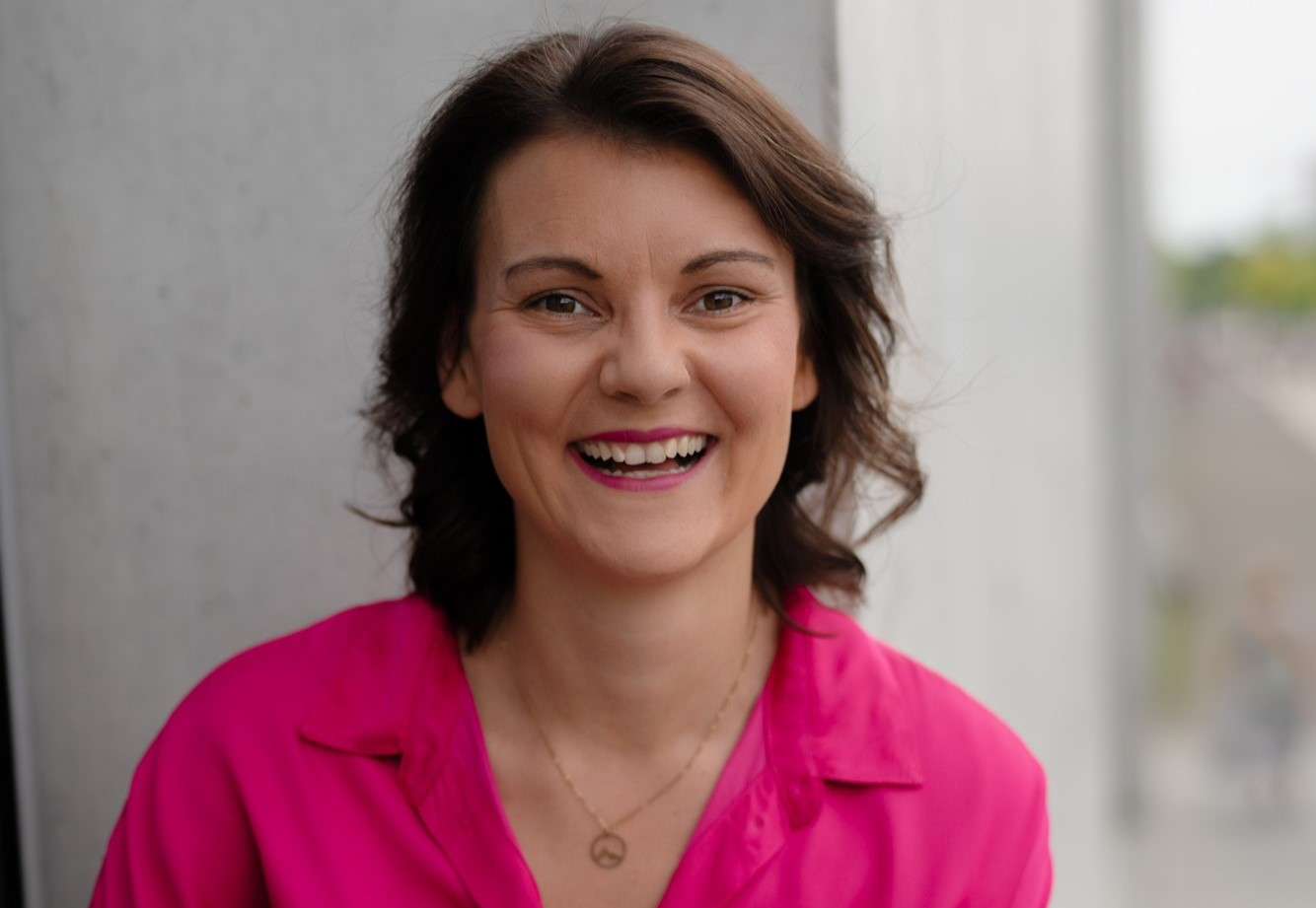 Lachende Frau