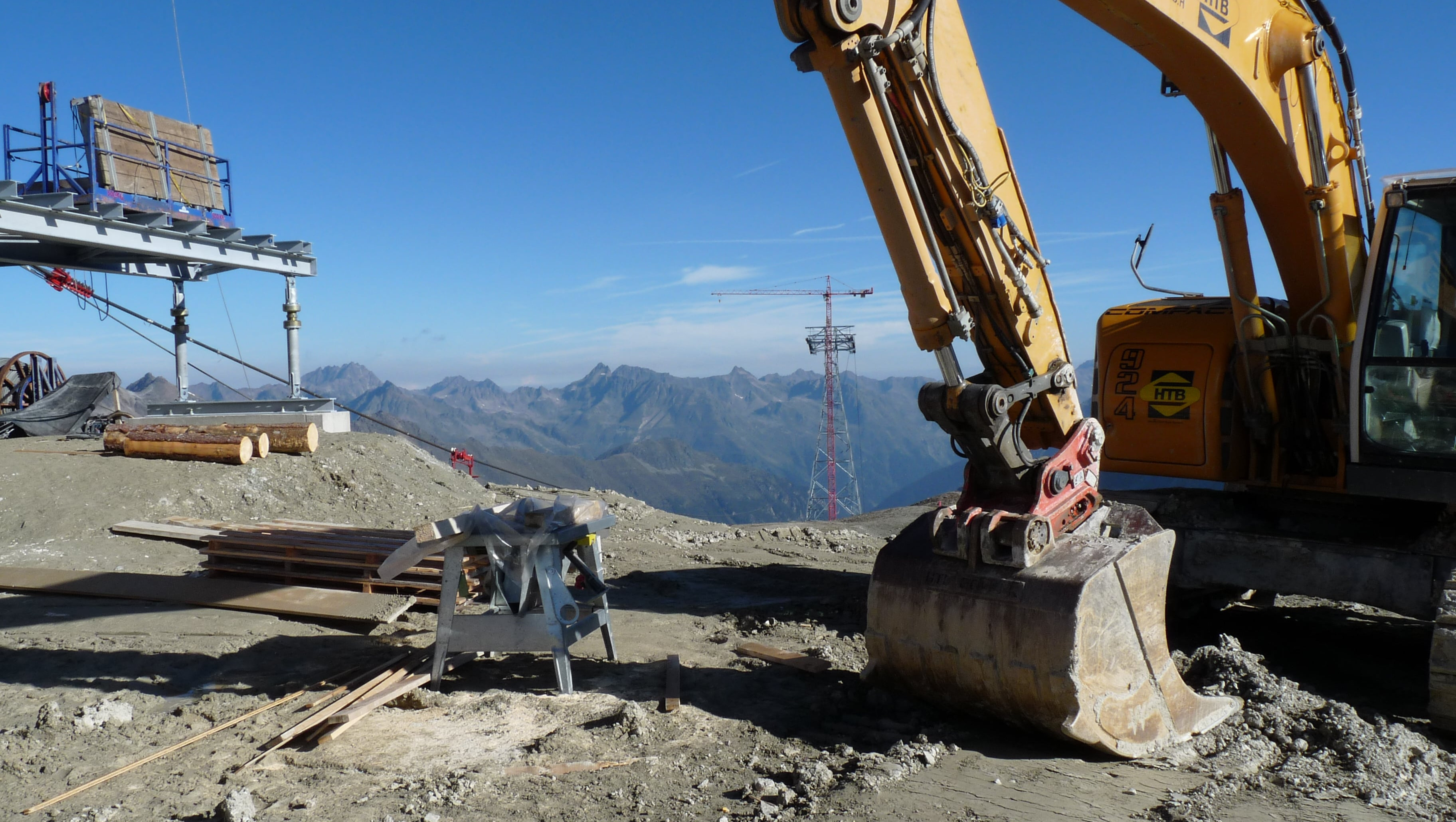 Bagger in den Bergen