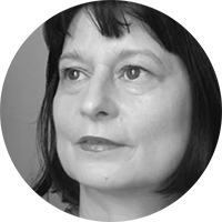 Headshot of Suzanne Smith