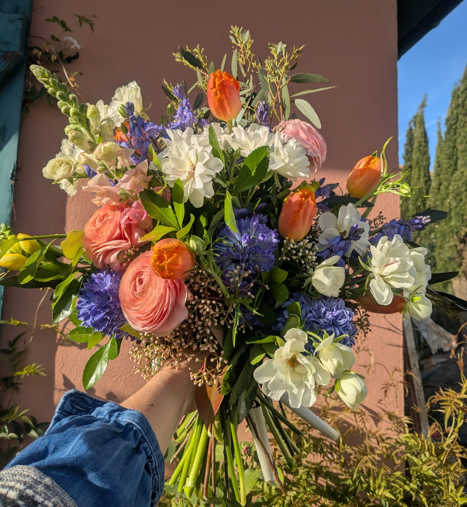 Bouquet printanier — La Lunaire artisan fleuriste Biarritz